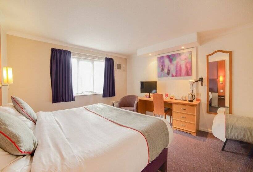 패밀리 룸, Lakeside Haydock Hotel, St Helens