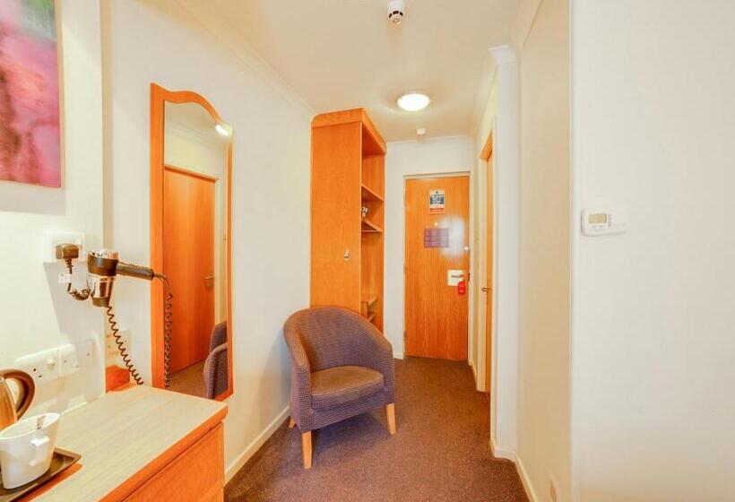 스탠다드 룸, Lakeside Haydock Hotel, St Helens