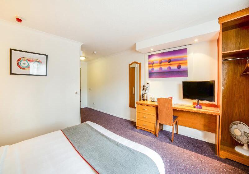 스탠다드 룸, Lakeside Haydock Hotel, St Helens