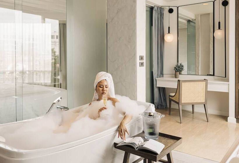 Люкс с гидромассажем, Syn Boutique