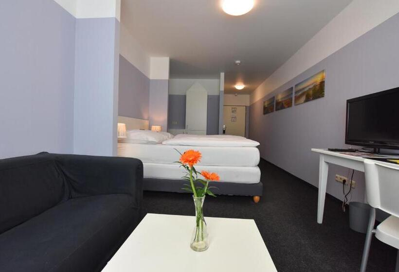 스탠다드 발코니 룸, U. + Apartments