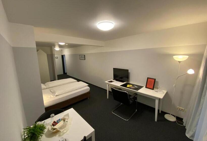Апартаменты 1 Спальня с Балконом, U. + Apartments