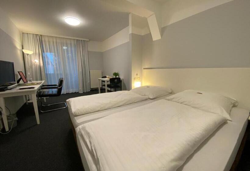 침실 1개 발코니 아파트, U. + Apartments