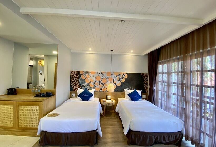 اتاق لوکس با چشمانداز باغ, L'azure Resort And Spa