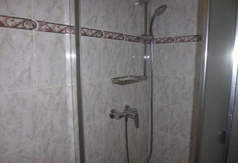 베이직 3인 룸, Pension Kamenný Dvůr