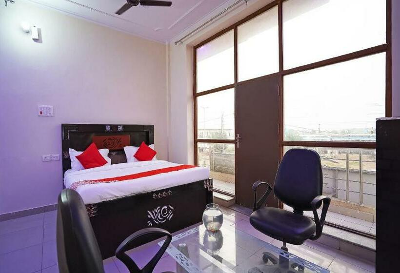 Трехместный Номер Классика, Oyo 49403 Osaka Inn