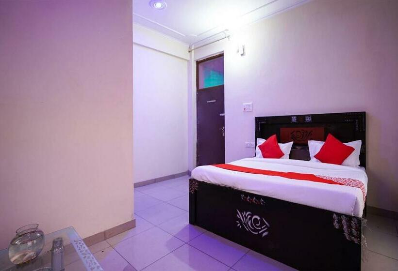 Трехместный Номер Классика, Oyo 49403 Osaka Inn