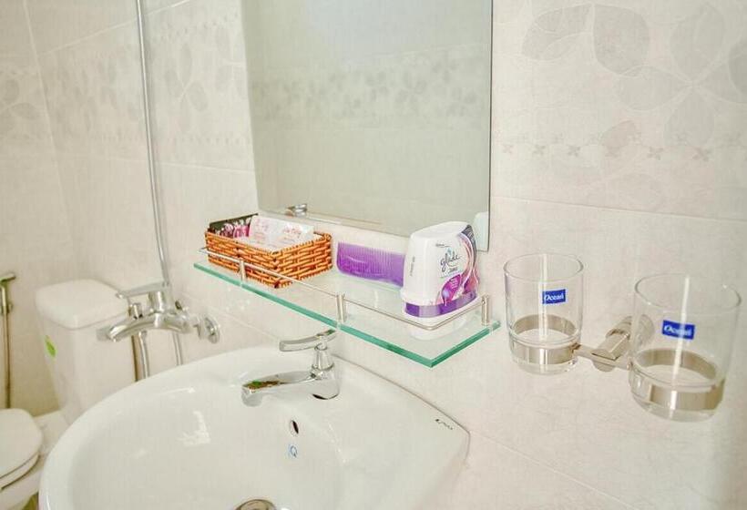 اتاق استاندارد سه نفره, Phu Hong