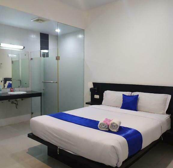 Cameră Superioară, Puri Maju