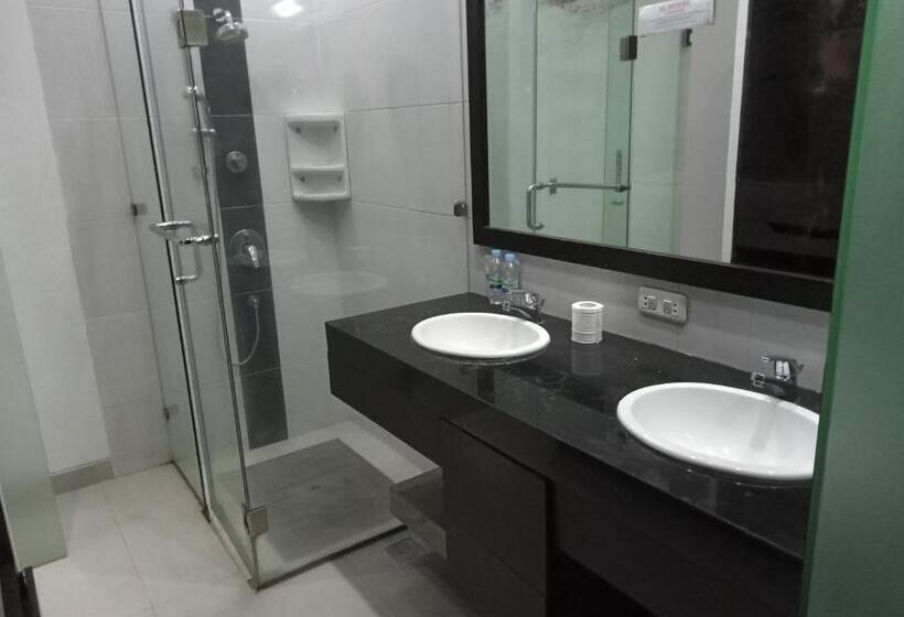 Suite Executivă, Puri Maju