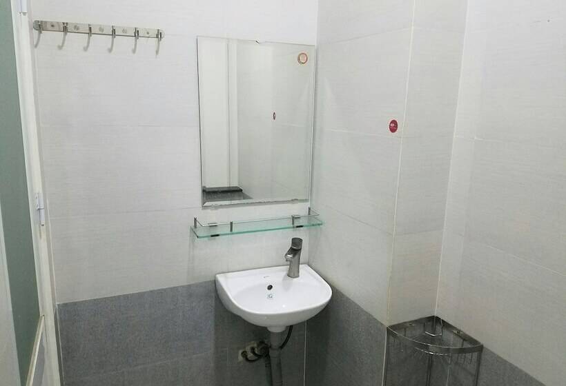 تختخواب در اتاق مشترک, Natural House Hostel