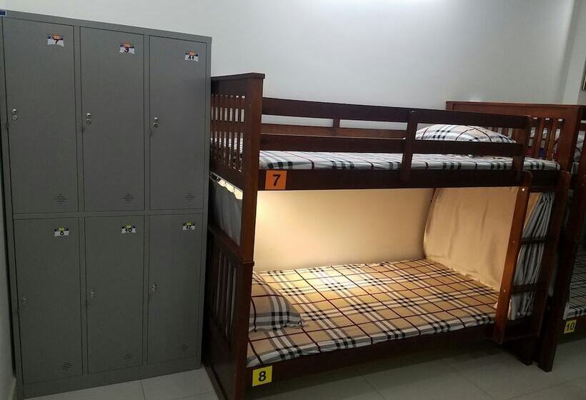 تختخواب در اتاق مشترک, Natural House Hostel