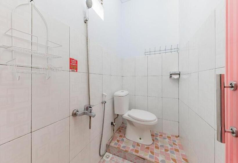 Номер Economy, Reddoorz Resort Syariah @ Jaya Tirta Abadi