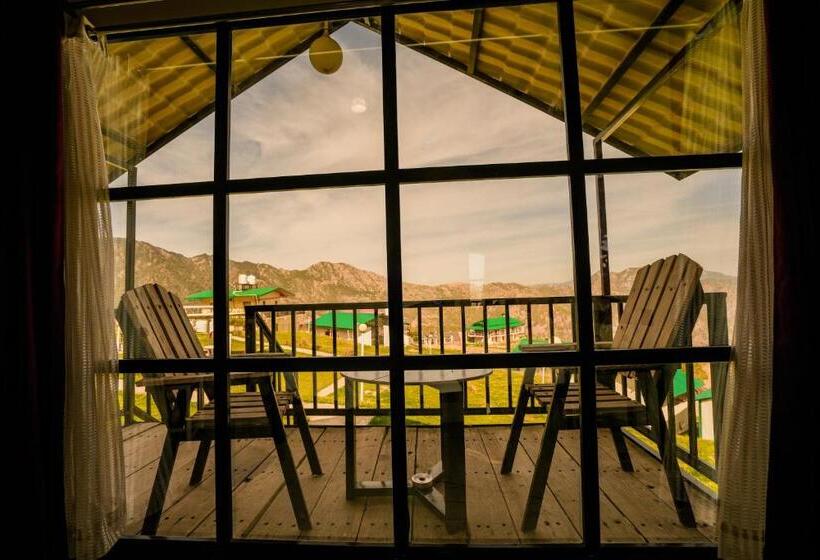 בקתת חדר, The Hillside Cottages