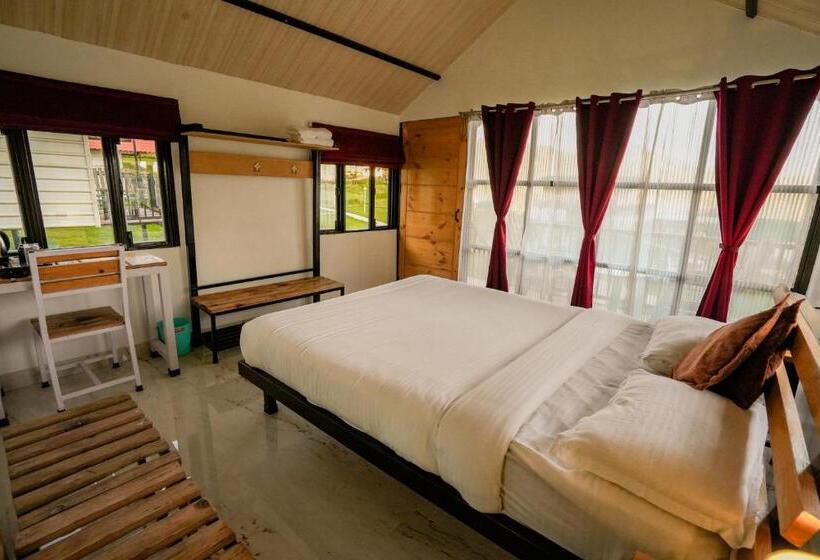 בקתת חדר, The Hillside Cottages