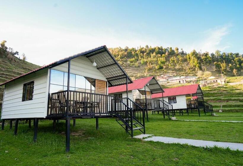 בקתת חדר, The Hillside Cottages