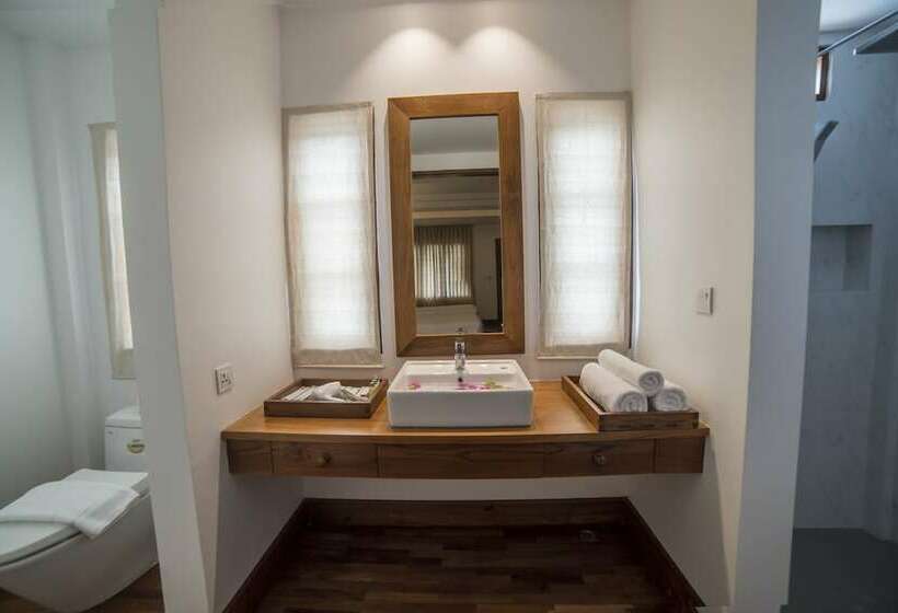 3 Bett Deluxe Zimmer, Golden View