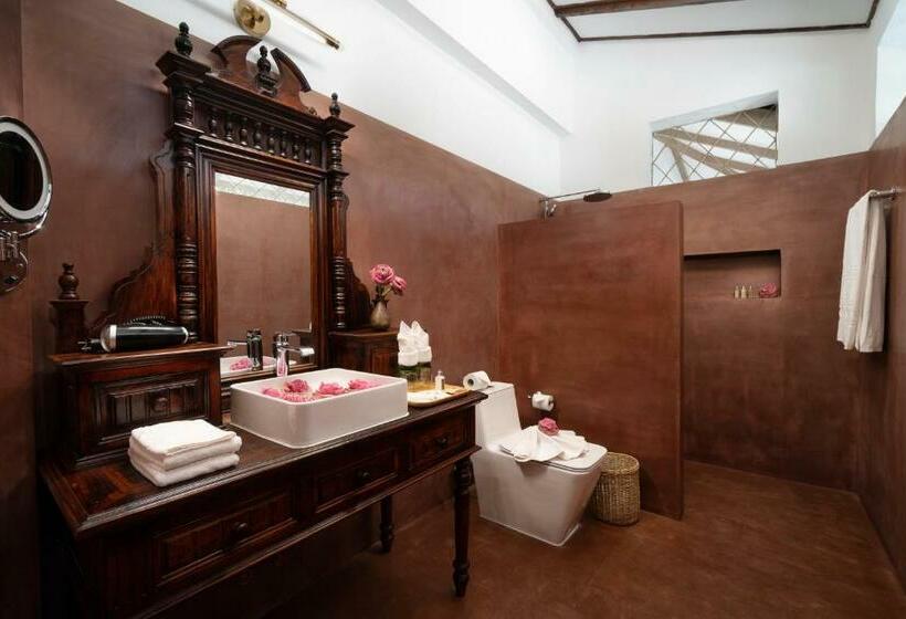 ویلای 1 خوابه, Mane Family Vacation