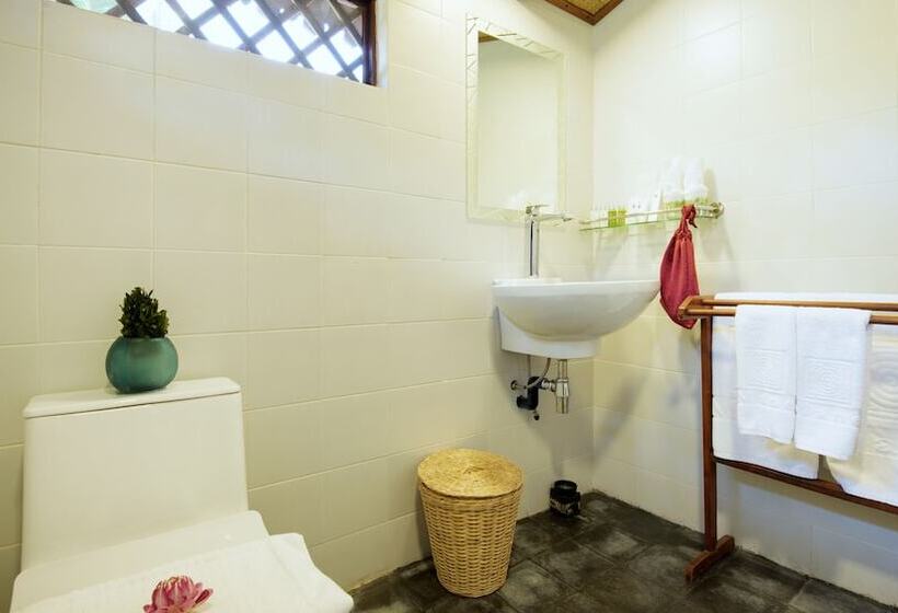 خانه 1 خوابه, Mane Family Vacation