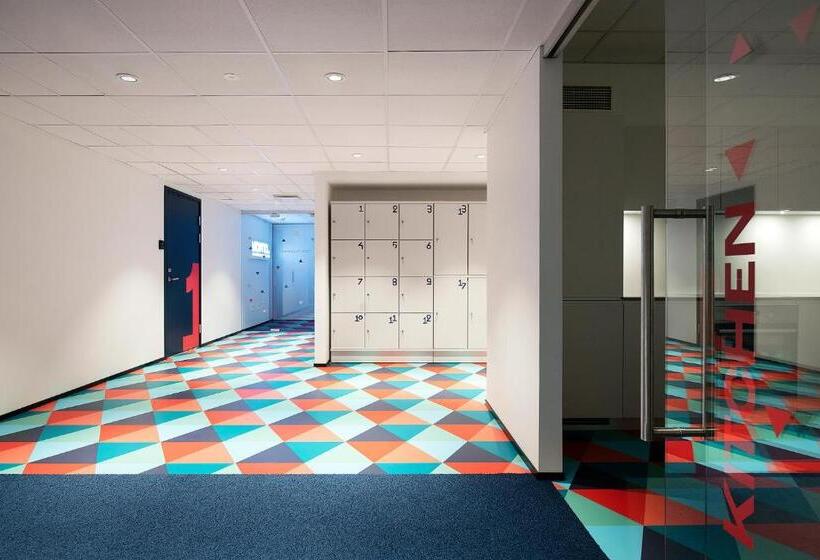 اتاق استاندارد سه نفره, Neotel