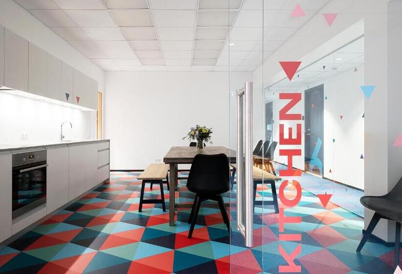 اتاق استاندارد, Neotel