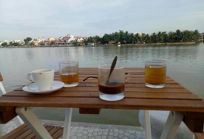 اتاق استاندارد با بالکن, Cherry Garden Homestay