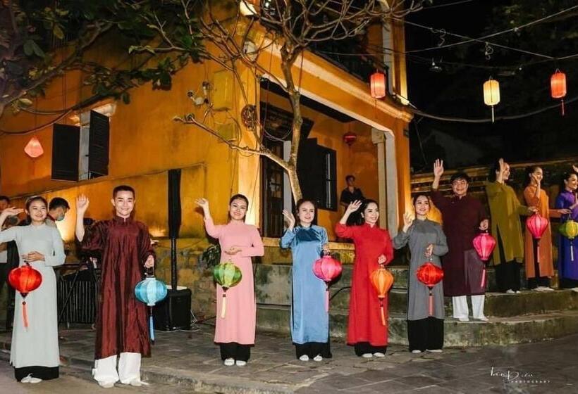 اتاق استاندارد با بالکن, Cherry Garden Homestay