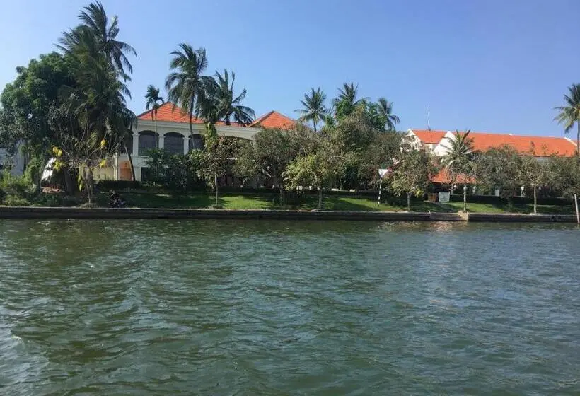 اتاق لوکس با بالکن, Cherry Garden Homestay