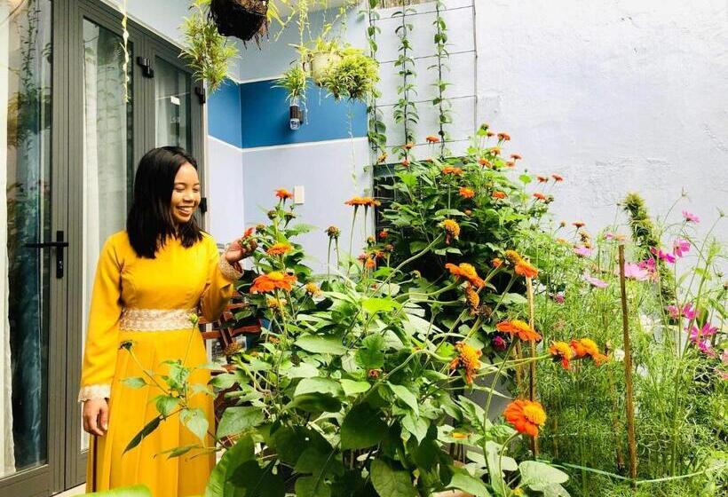 اتاق خانوادگی, Cherry Garden Homestay