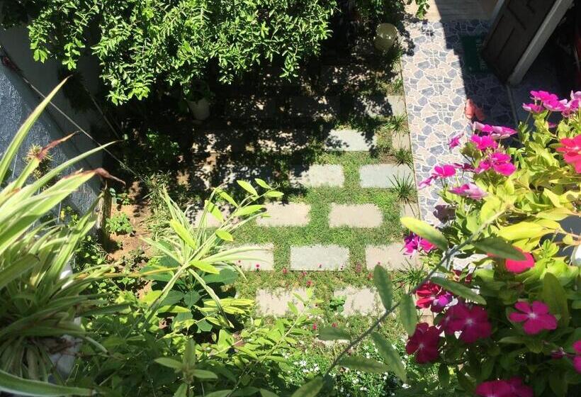 اتاق خانوادگی, Cherry Garden Homestay