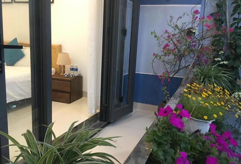 اتاق لوکس با بالکن, Cherry Garden Homestay