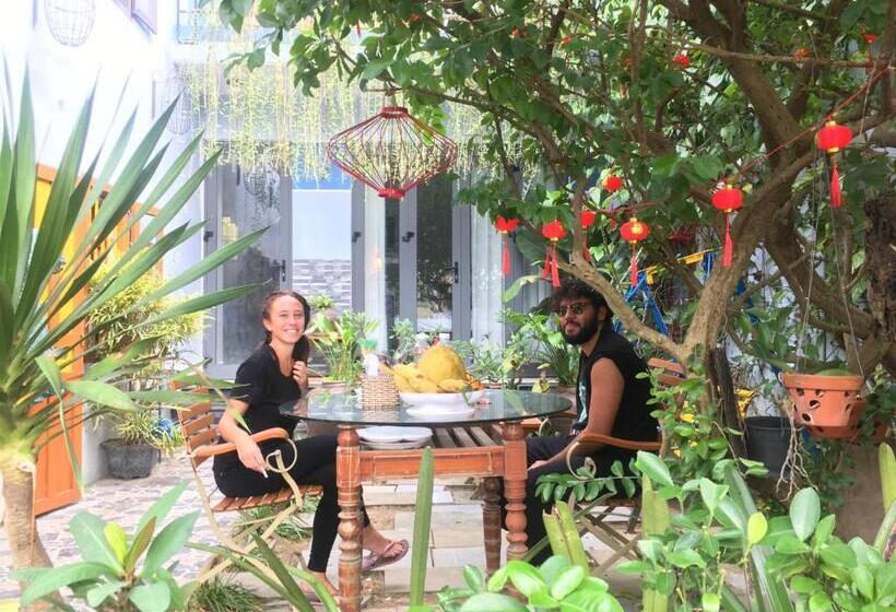 اتاق خانوادگی, Cherry Garden Homestay