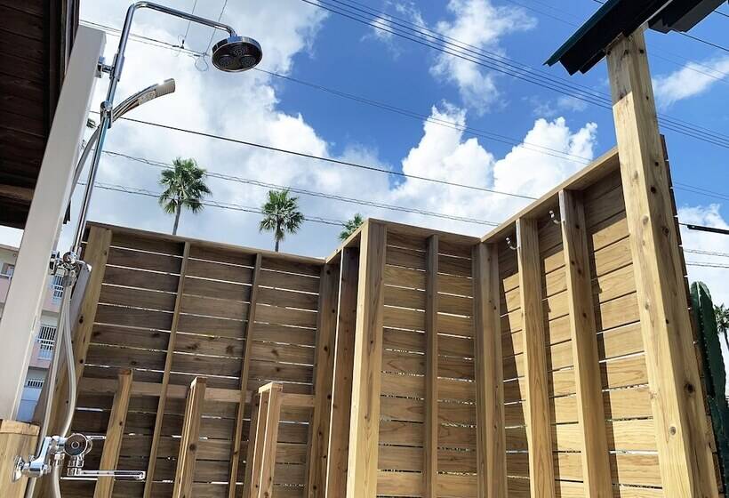 اتاق استاندارد, Cactus Inn