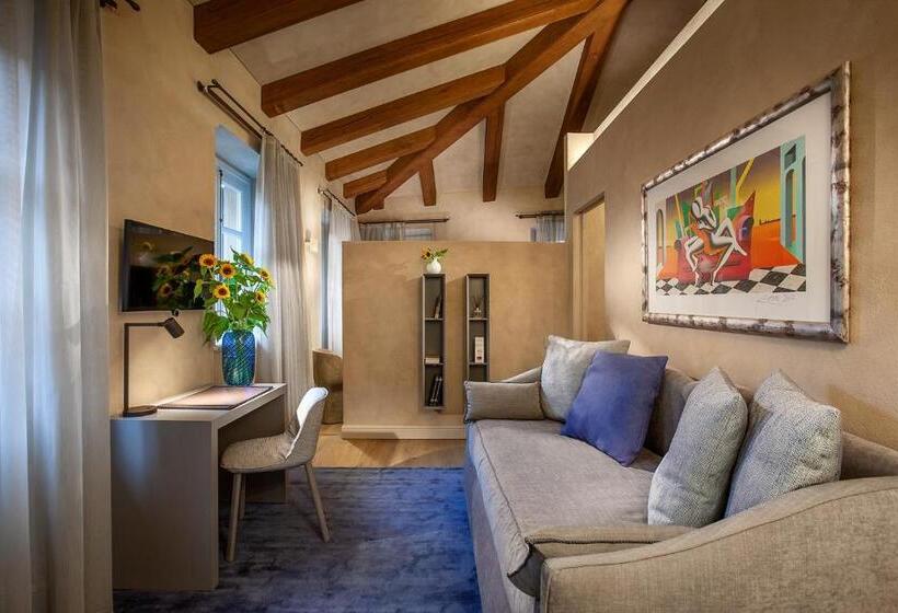 디럭스 주니어 스위트, Il Cortile Di San Michele