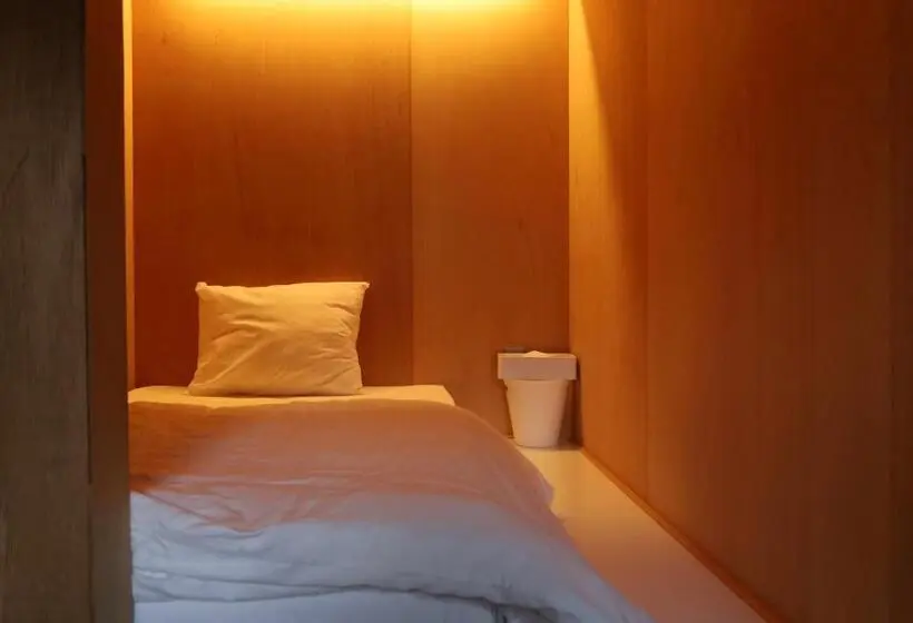 Llit en Habitació Compartida, Hostel Mog