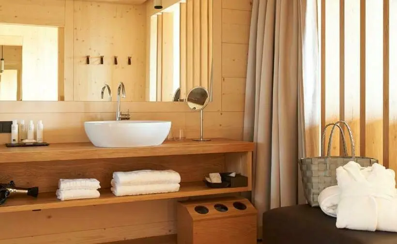 ジュニアスイート, Adler Lodge Ritten