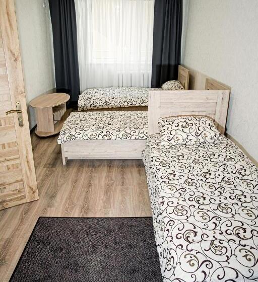 اتاق خانوادگی, Everena Guest House