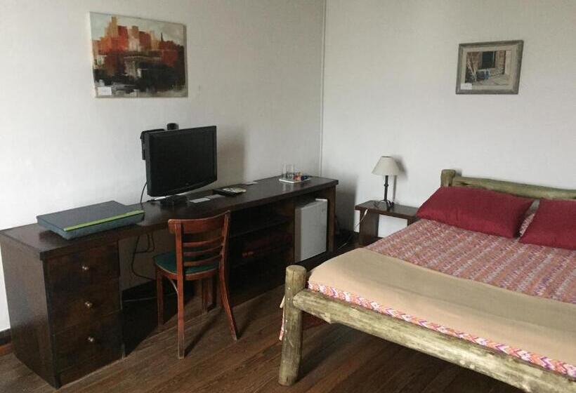 标准间, San Isidro