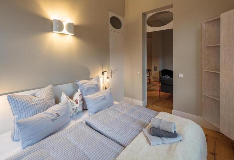 침실 1개 발코니 아파트, Schloss Prossen