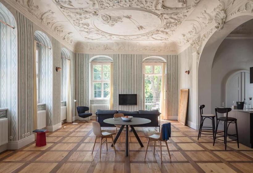 발코니가 있는 스위트, Schloss Prossen