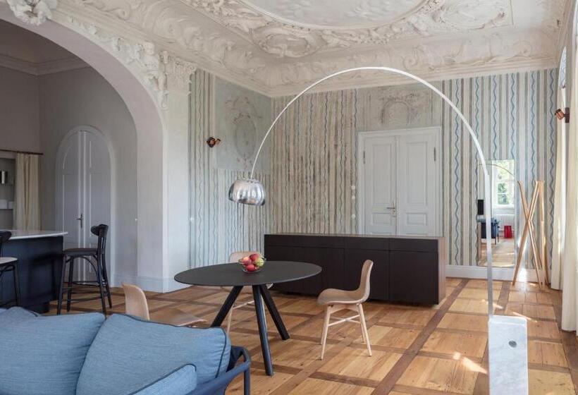 발코니가 있는 스위트, Schloss Prossen