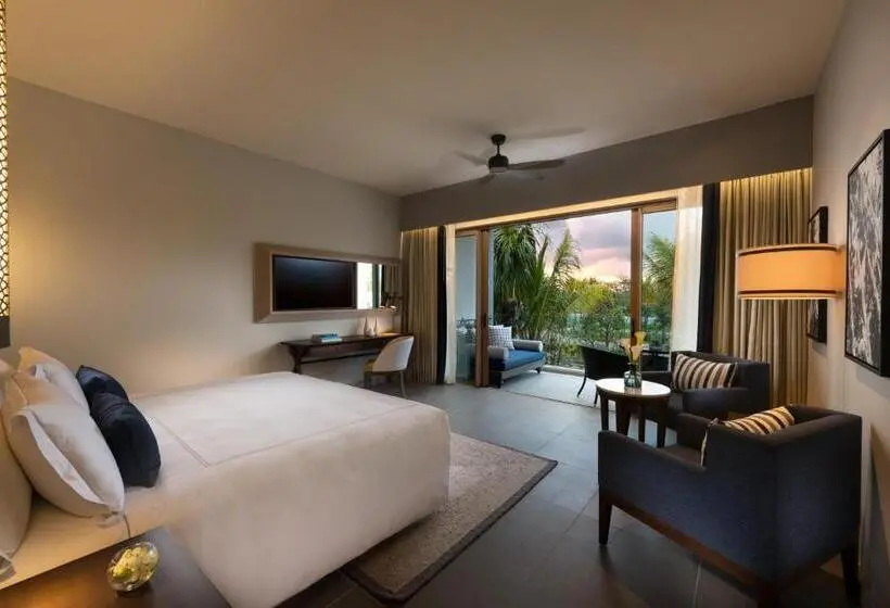 اتاق پریمیوم با چشم‌انداز باغ, Anantara Iko Mauritius Resort & Villas