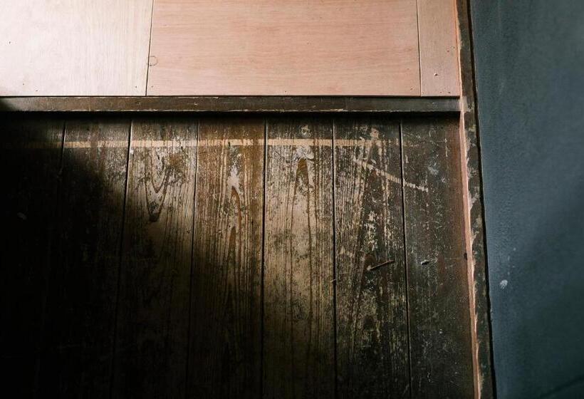 חדר סטנדרט לשלושה עם חדר אמבטיה משוף, Atelier & Hostel Nagaisa Ura