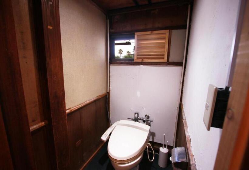 Номер Economy с общей ванной комнатой, Atelier & Hostel Nagaisa Ura