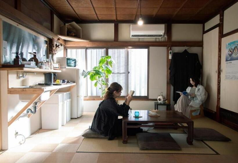 Семейный Номер, Atelier & Hostel Nagaisa Ura