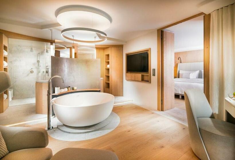 Люкс с Балконом, 7132