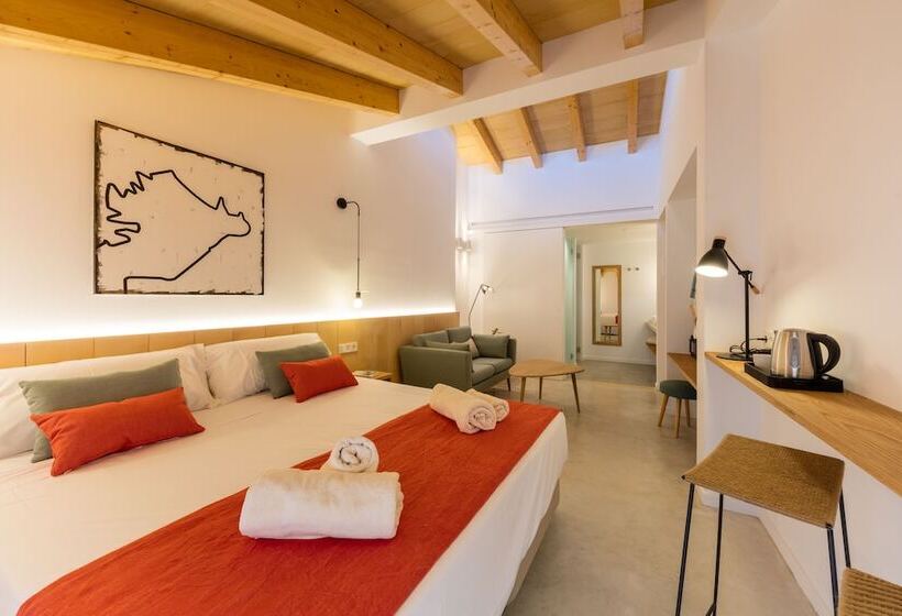 주니어 스위트, Ara Alcudia