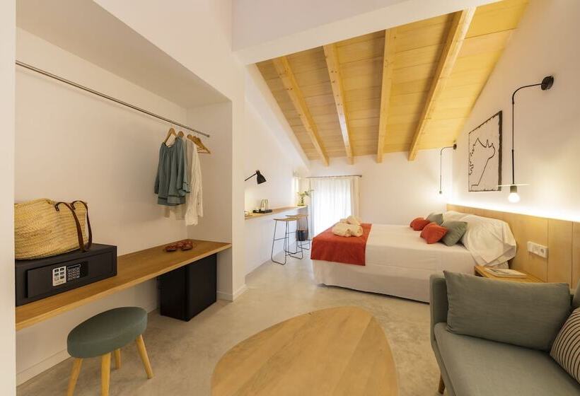 주니어 스위트, Ara Alcudia