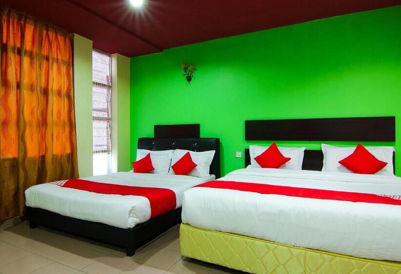 سوییت خانوادگی, Oyo 43962 Ezzy In