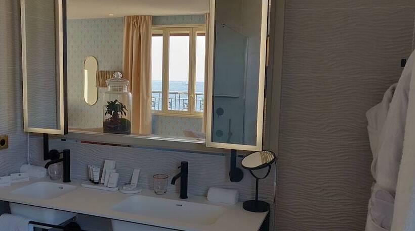 オーシャンビュージュニアスイート, Splendid Hôtel & Spa